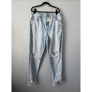 NWT American Eagle Women's Jeans Light‎ Wash Distressed Straight Leg Size 18L